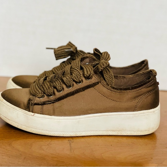 MOSSIMO Golden Brown Sneakers US7 - Picture 4 of 8